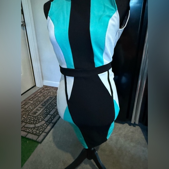 Dresses & Skirts - Stylish Teal and Black Colorblock Dress p44